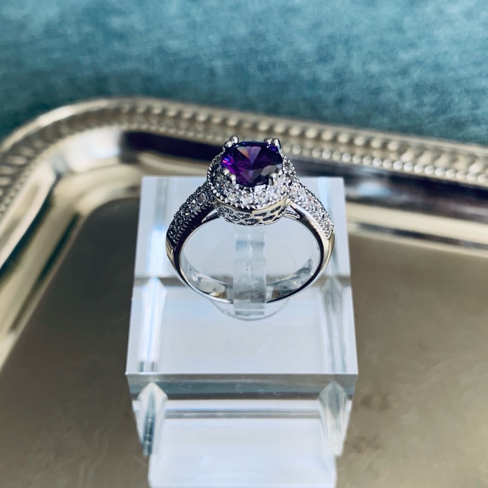 Halo lavender Ring